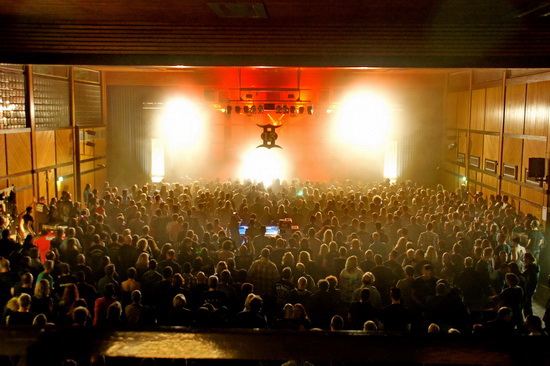 Image 59 of 145  -  136 kB