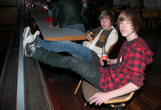 Image 97 of 145  -  98 kB