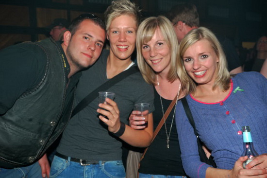 Image 136 of 145  -  90 kB