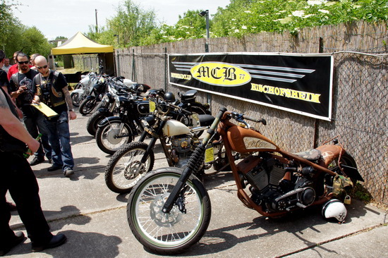 Image 76 of 112  -  184 kB