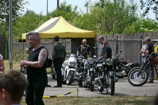 Image 93 of 112  -  139 kB