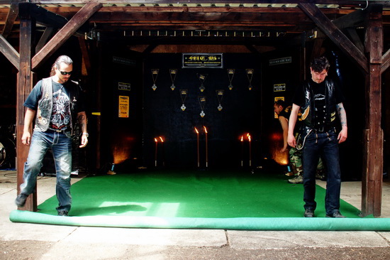 Image 96 of 112  -  139 kB