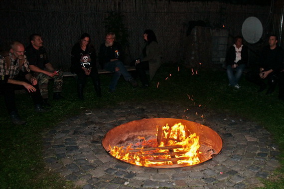 Image 31 of 32  -  130 kB